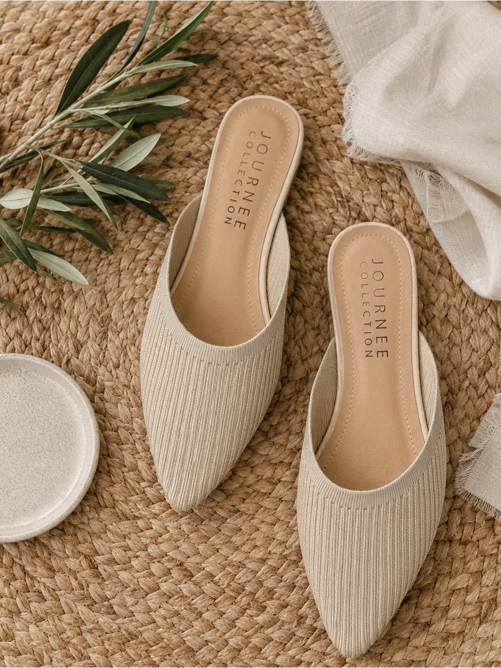 ✨JOURNEE Ribbed Beige Almond Shaped Mule - Size 7